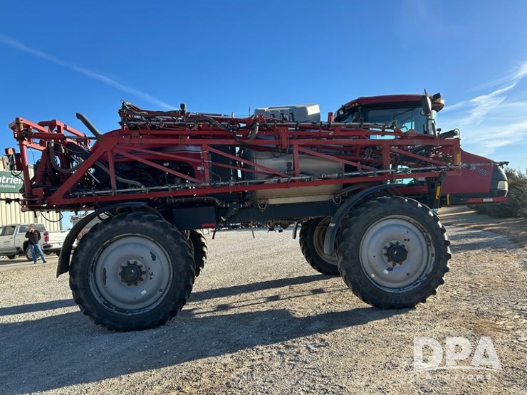 case-ih-patriot-4440-image-10