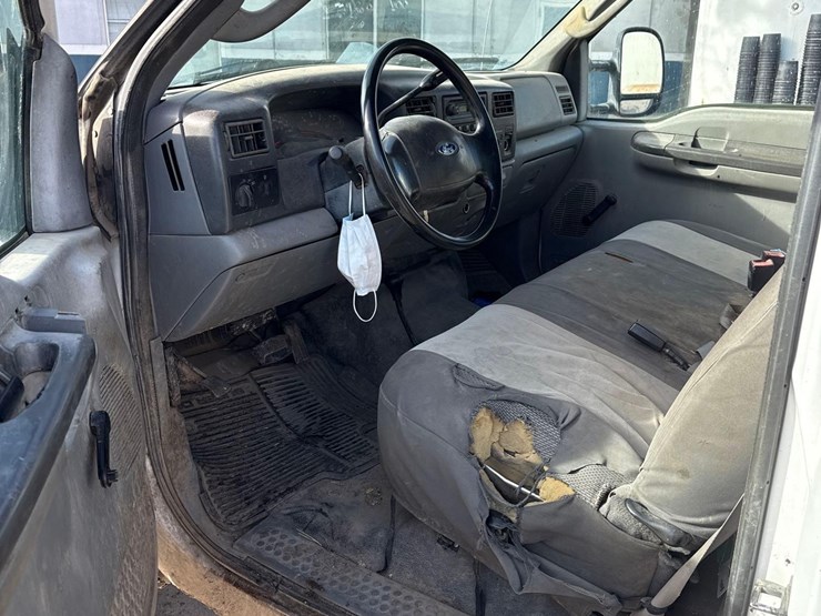 2004-ford-f250-image-13