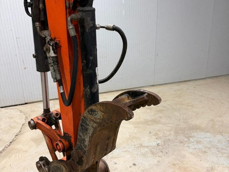 2020-kubota-u35-4-image-12