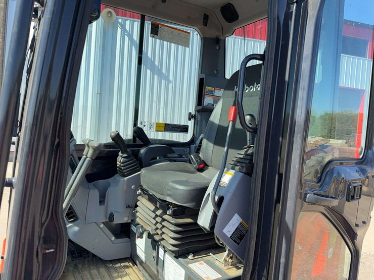 2022-kubota-kx040-4-image-35
