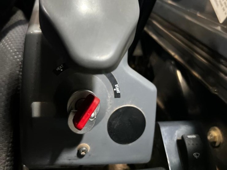 2019-deere-26g-image-29