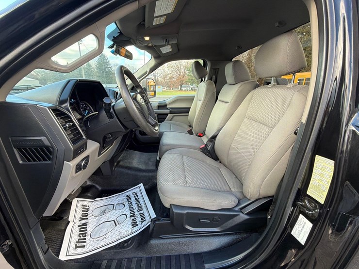 2021-ford-f350-image-17