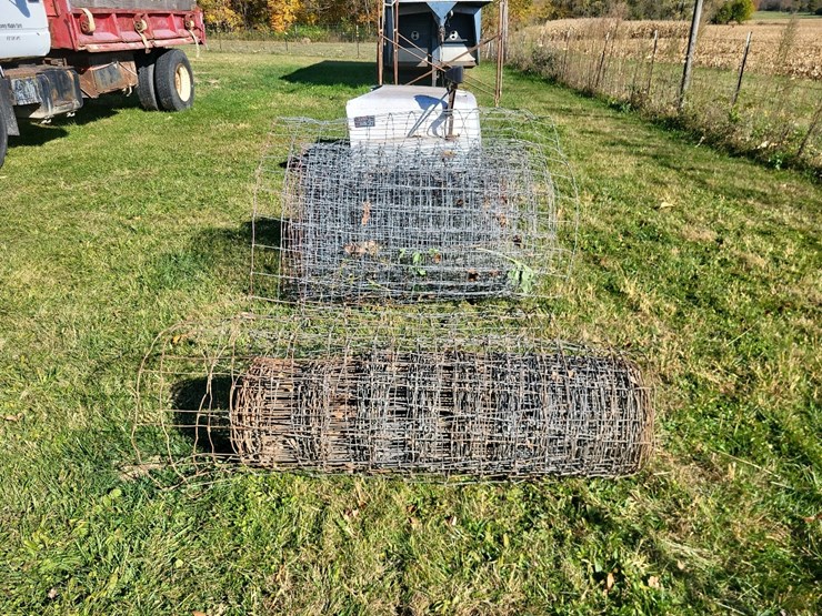 (3)-rolls-48"-tall-livestock-fence-image-4