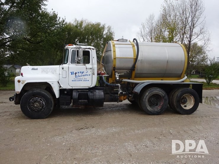 mack-r686st-image-39