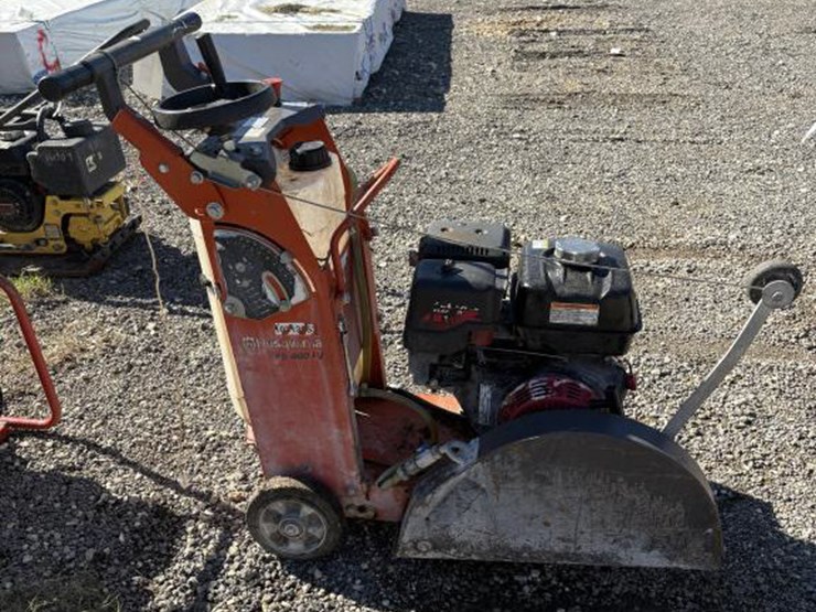 #2-•-husqvarna-fs400lv-walk-behind-concrete-saw-image-1