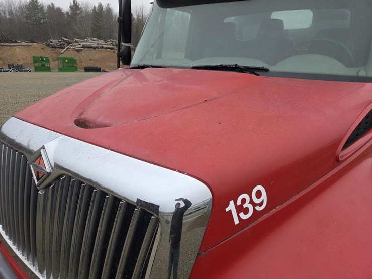 2011-international-durastar-4400-image-14