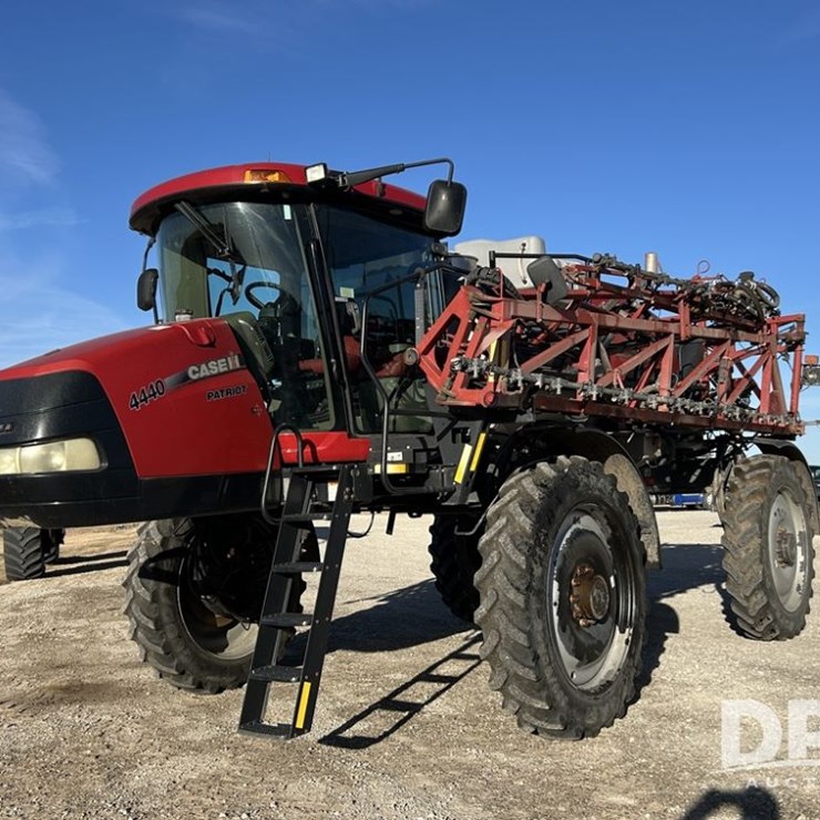 CASE IH PATRIOT 4440