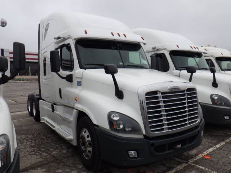 freightliner-cascadia-125-image-3