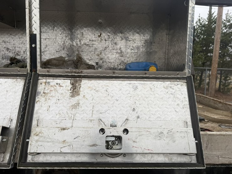 2012-ford-f550-image-19