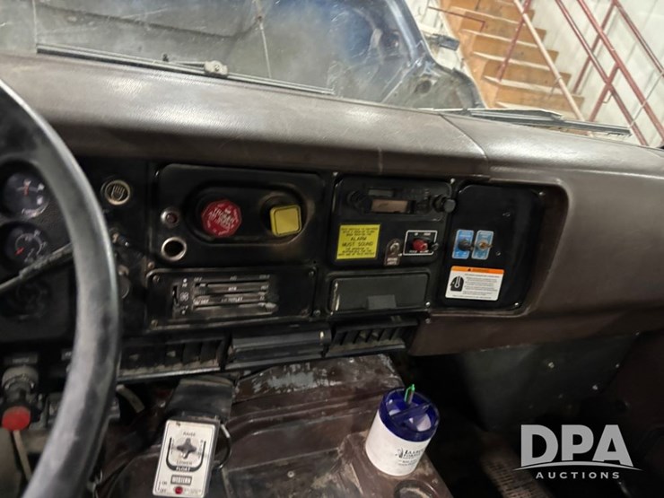 1989-international-2375-plow-truck-(dr12639-unit-215)-image-38