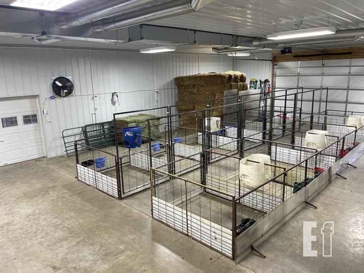 homemade-3-sided-sheep/goat-pens-image-1