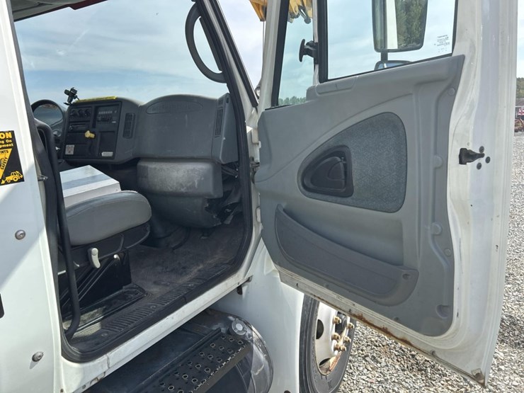 international-4000-image-91