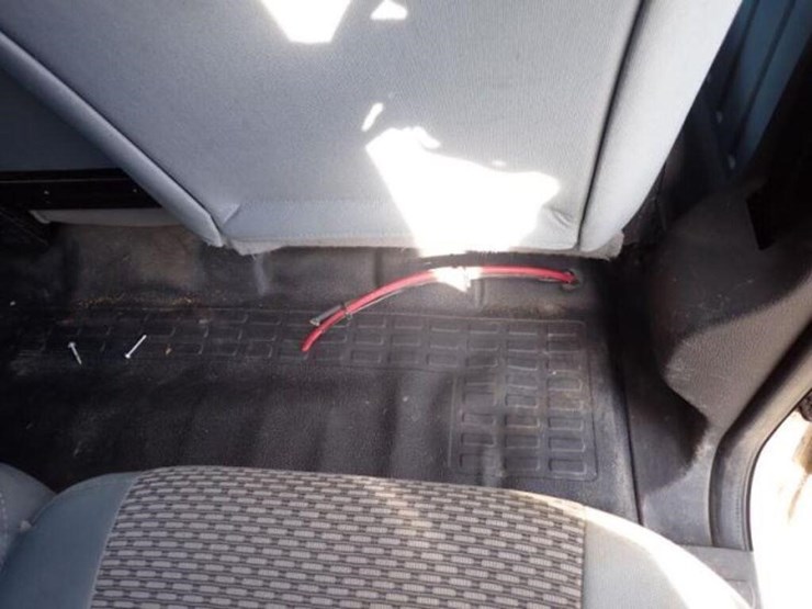 2012-ford-f250-xl-image-45