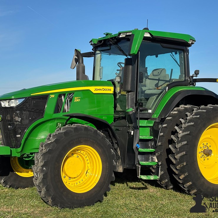 JOHN DEERE 7R 230