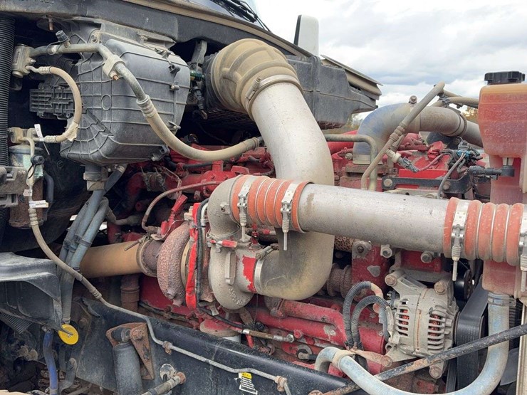 2016-kenworth-t880-image-34