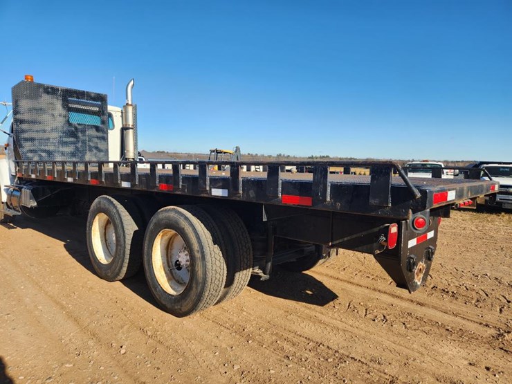 international-8100-image-12