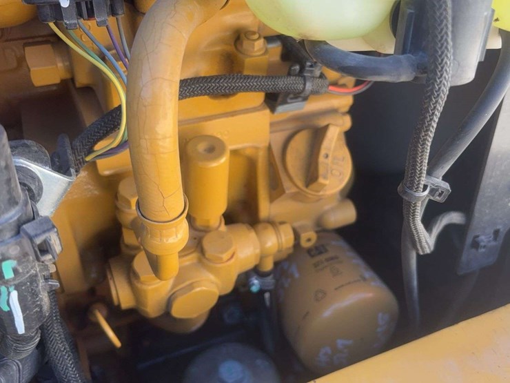 2021-caterpillar-305e2-cr-image-30