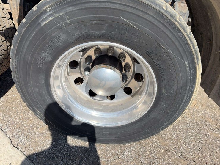 2003-peterbilt-379-image-14