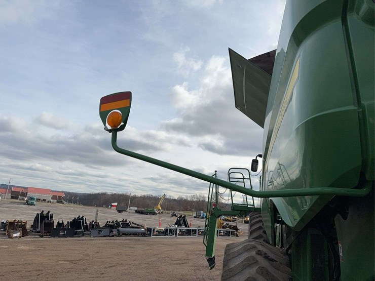 2013-john-deere-s670-image-15