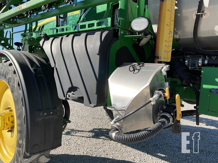 john-deere-r4038-image-40