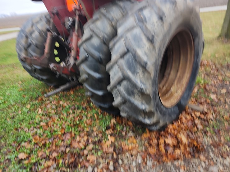 1969-ih-826-diesel-tractor-image-8