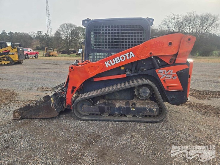 kubota-svl-75-2-skid-steer-image-8