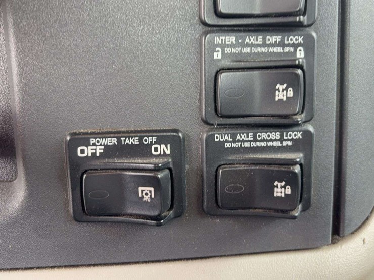 2018-peterbilt-579-image-54