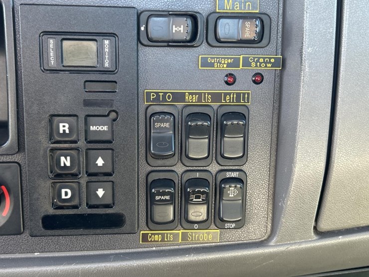 2017-peterbilt-337-image-99