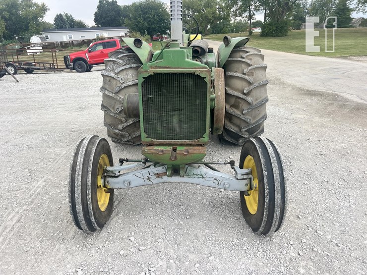 john-deere-830-image-17