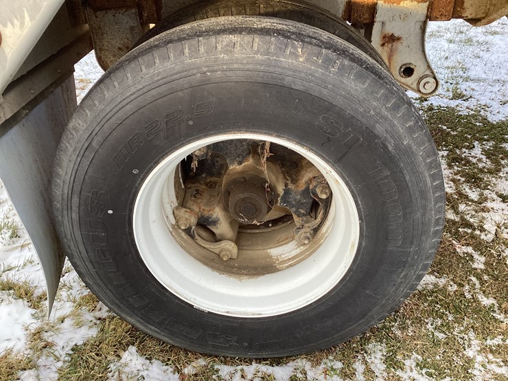 wilson-hopper-bottom-image-8