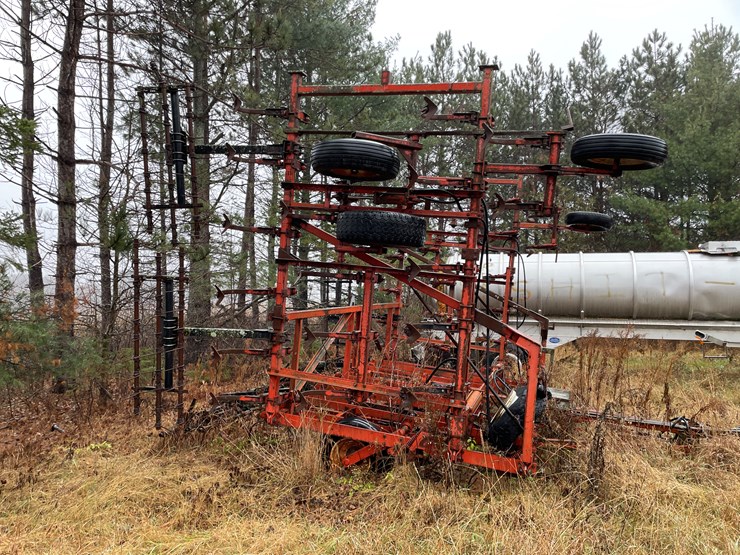 #1170-•-36'-case-1300-field-cultivator-(antigo,-wi)-image-4