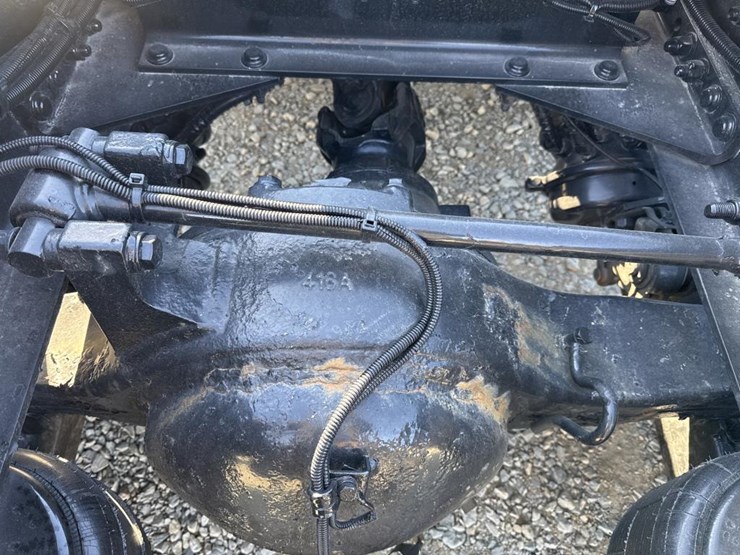 2012-peterbilt-389-image-59