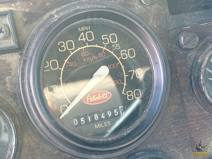 1988-peterbilt-377-image-18