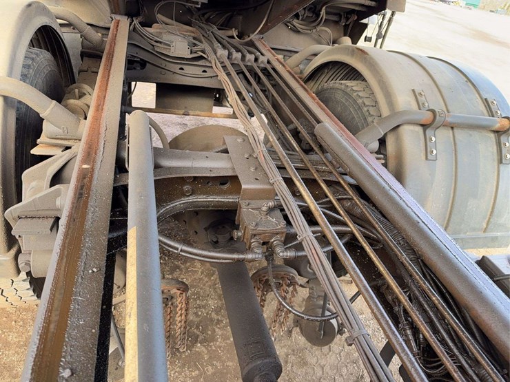 2013-international-workstar-7400-image-34