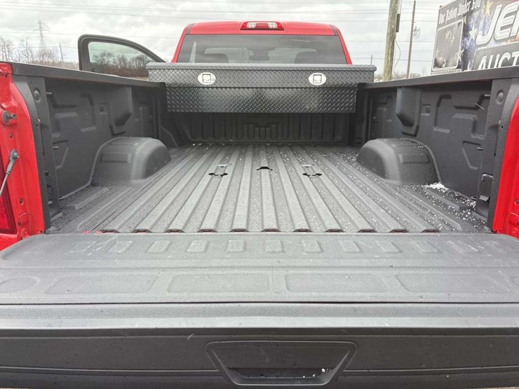 2025-chevrolet-2500-image-12