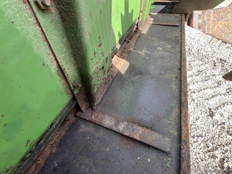 john-deere-450-image-13