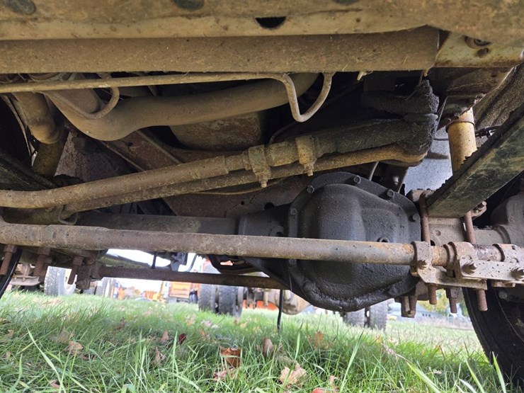 ford-f550-xl-image-32