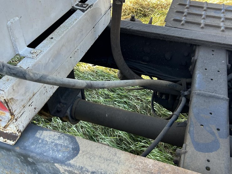 1986-international-f2375-image-44