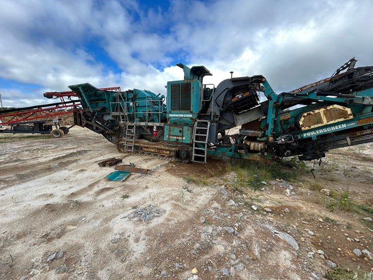 2016-powerscreen-trakpactor-320sr-image-7