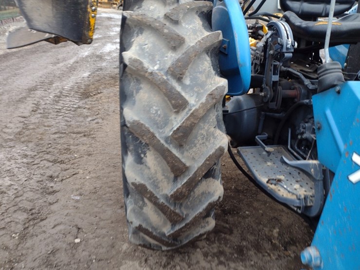 new-holland-3930-image-18