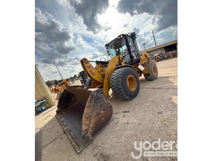 caterpillar-926m-image-1