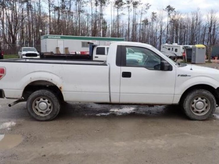 2014-ford-f150-xl-image-4