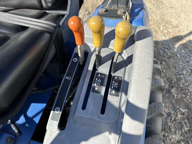 new-holland-tc26da-image-24