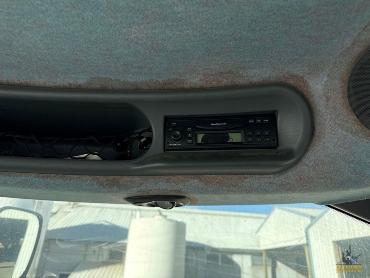 new-holland-tg215-image-28