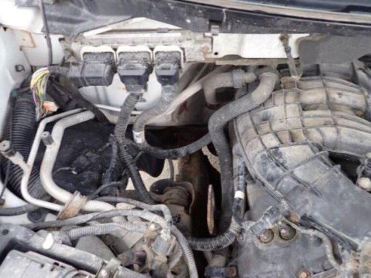 2014-ford-f150-xl-image-15