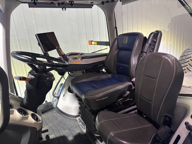 new-holland-t8.350-image-9