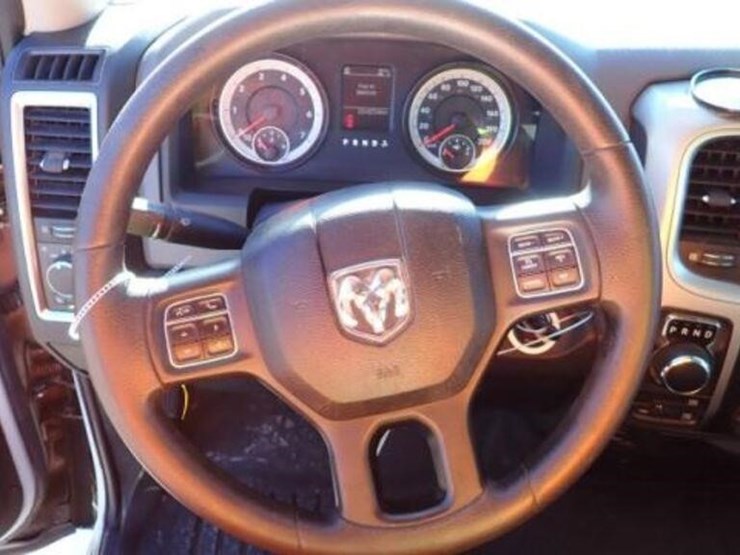 ram-1500-slt-image-48