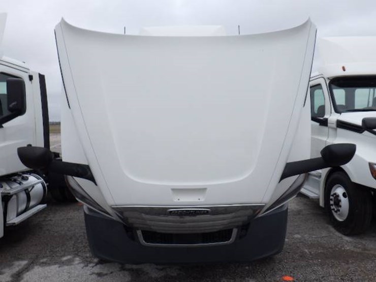 2018-freightliner-cascadia-126-image-24