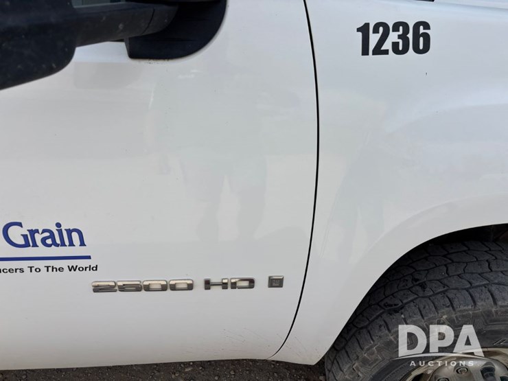 2009-gmc-sierra-2500hd-image-48