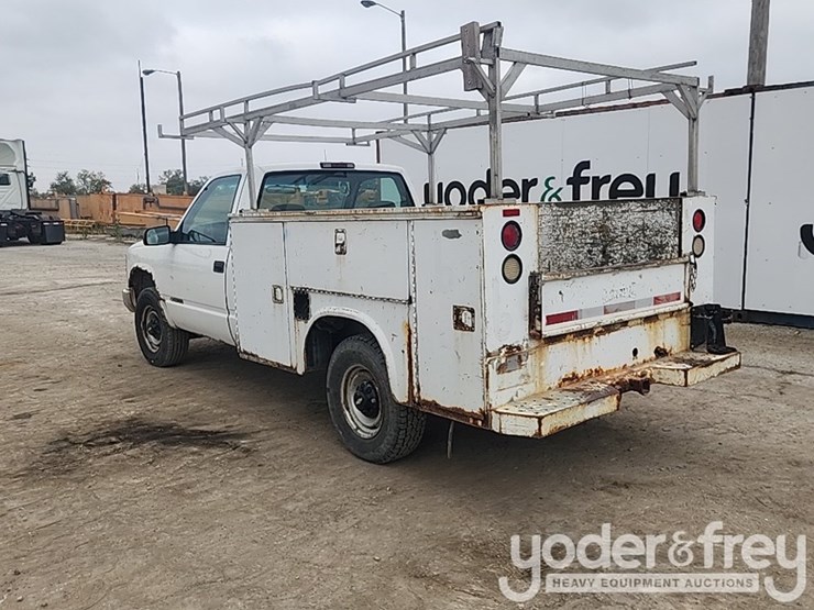 2000-chevrolet-2500-image-3